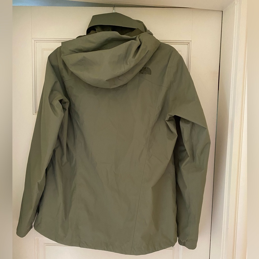 The North Face Women’s Hooded Dry Vent Jacket Size M
Color Thyme - Picture 3 of 16